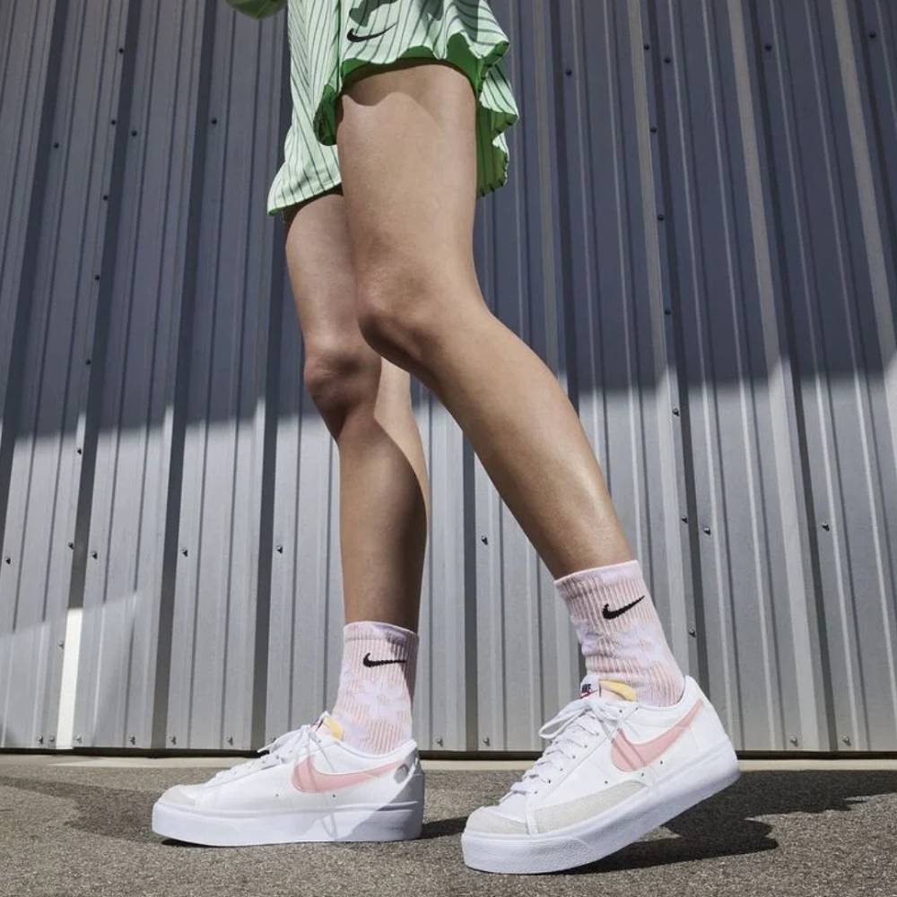 ZAPATILLAS NIKE BLAZER LOW PLATFORM DJ0292 103 - MUJER