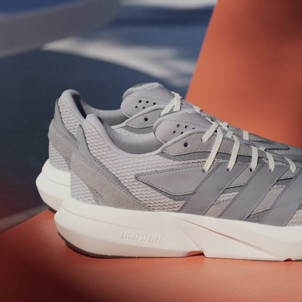 ZAPATILLAS ADIDAS LIGHTBLAZE IH8607 - HOMBRE