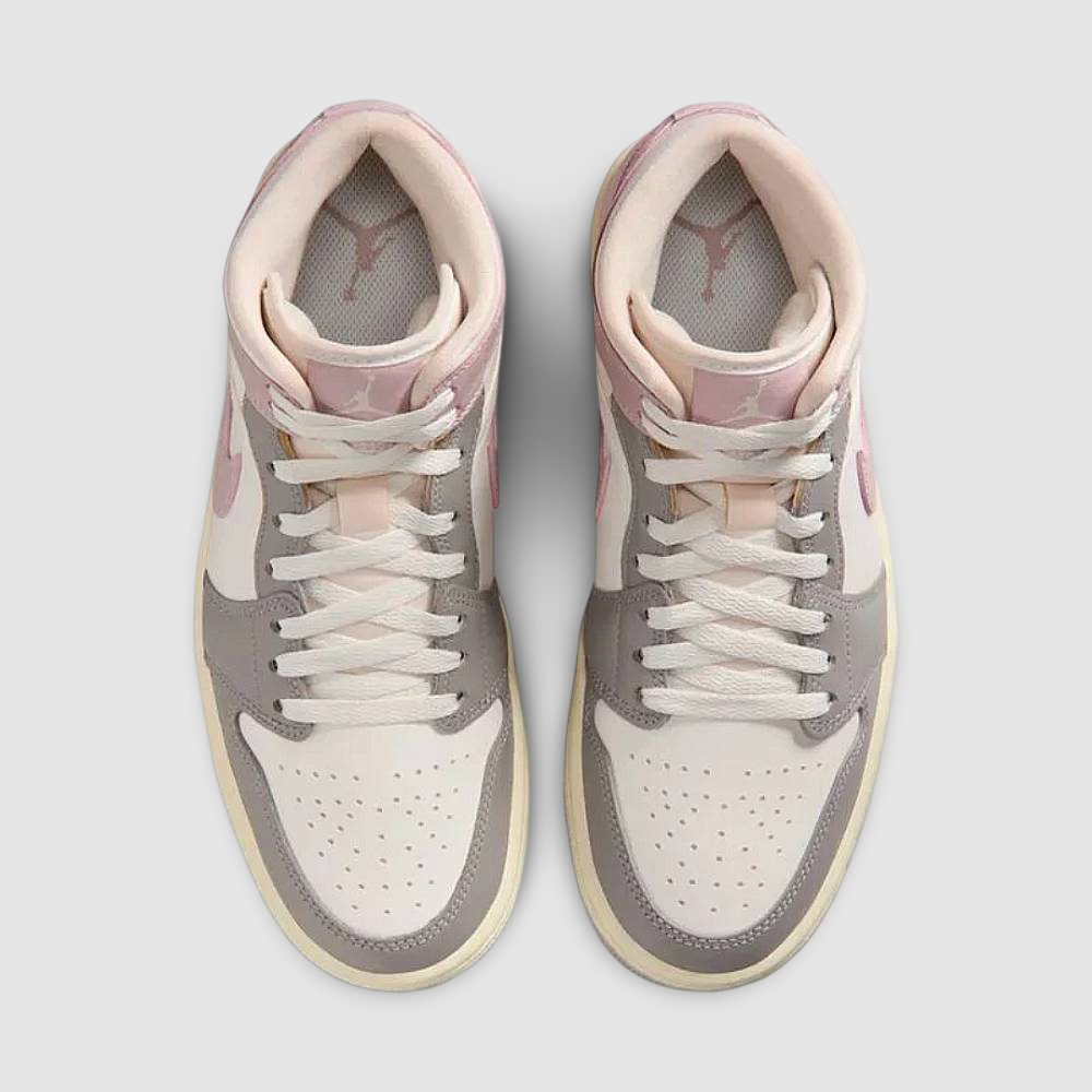 Zapatillas Nike Air Jordan 1 Mid Mujer - Básquet | BQ6472 122 Blanco/Gris