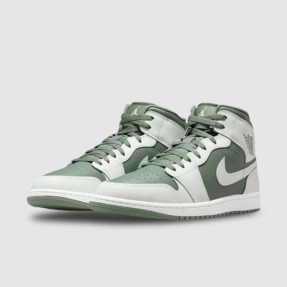 Zapatillas Nike Air Jordan 1 Mid Hombre - Básquet | DQ8426 107 Verde