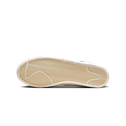 Nike Blazer Low Pro Club Hombre - Urbano | FJ3694 100 Blanco