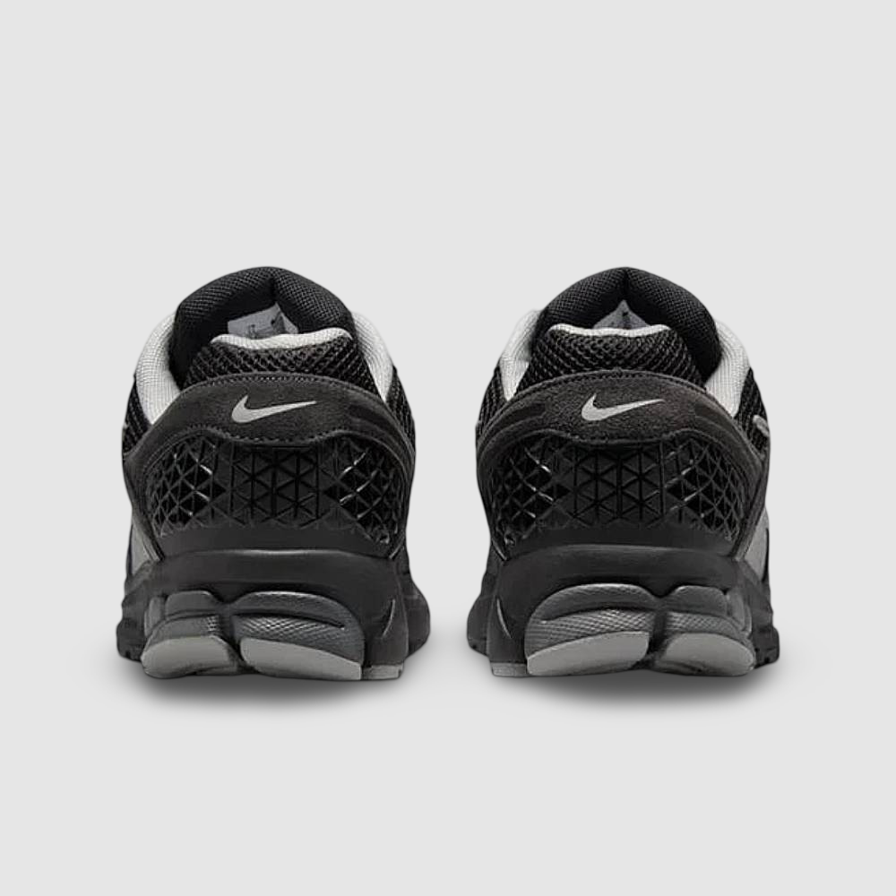 Zapatillas Nike Zoom Vomero 5 Hombre - Running | HF1553 006 Negro