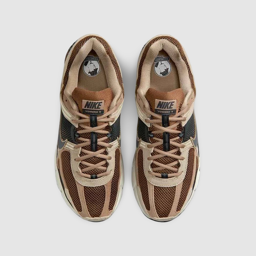 Zapatillas Nike Zoom Vomero 5 Hombre - Running | HF1553 202 Marrón