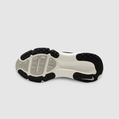 Zapatillas Nike Vomero 18 Mujer - Running | HM6804 005 Negro / Blanco