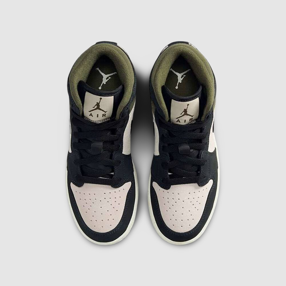 Zapatillas Nike Air Jordan 1 Mid Unisex - Básquet | Negro/Blanco