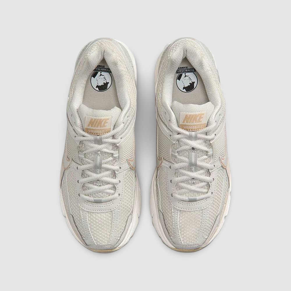 Zapatillas Nike Zoom Vomero 5 Mujer - Running | IB8929 003 Beige