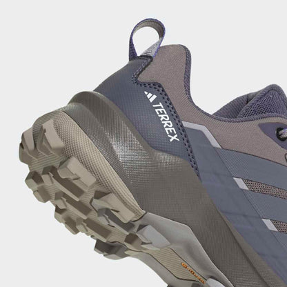 Zapatillas Adidas Terrex Skychaser Ax5 Mujer - Senderismo | JQ2226 Gris / Marrón