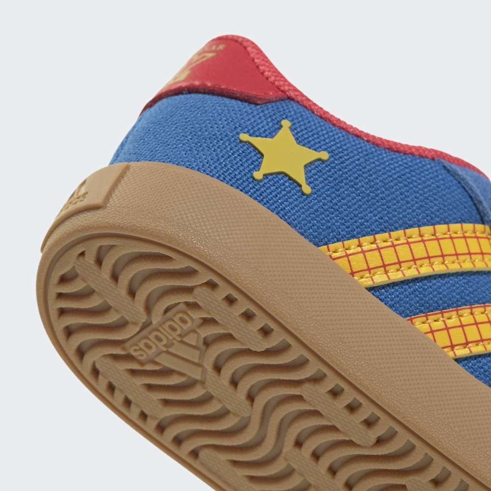 Zapatillas Adidas VL Court 3.0 Toy Story Woody Niños - Urbano | JQ4381 Azul