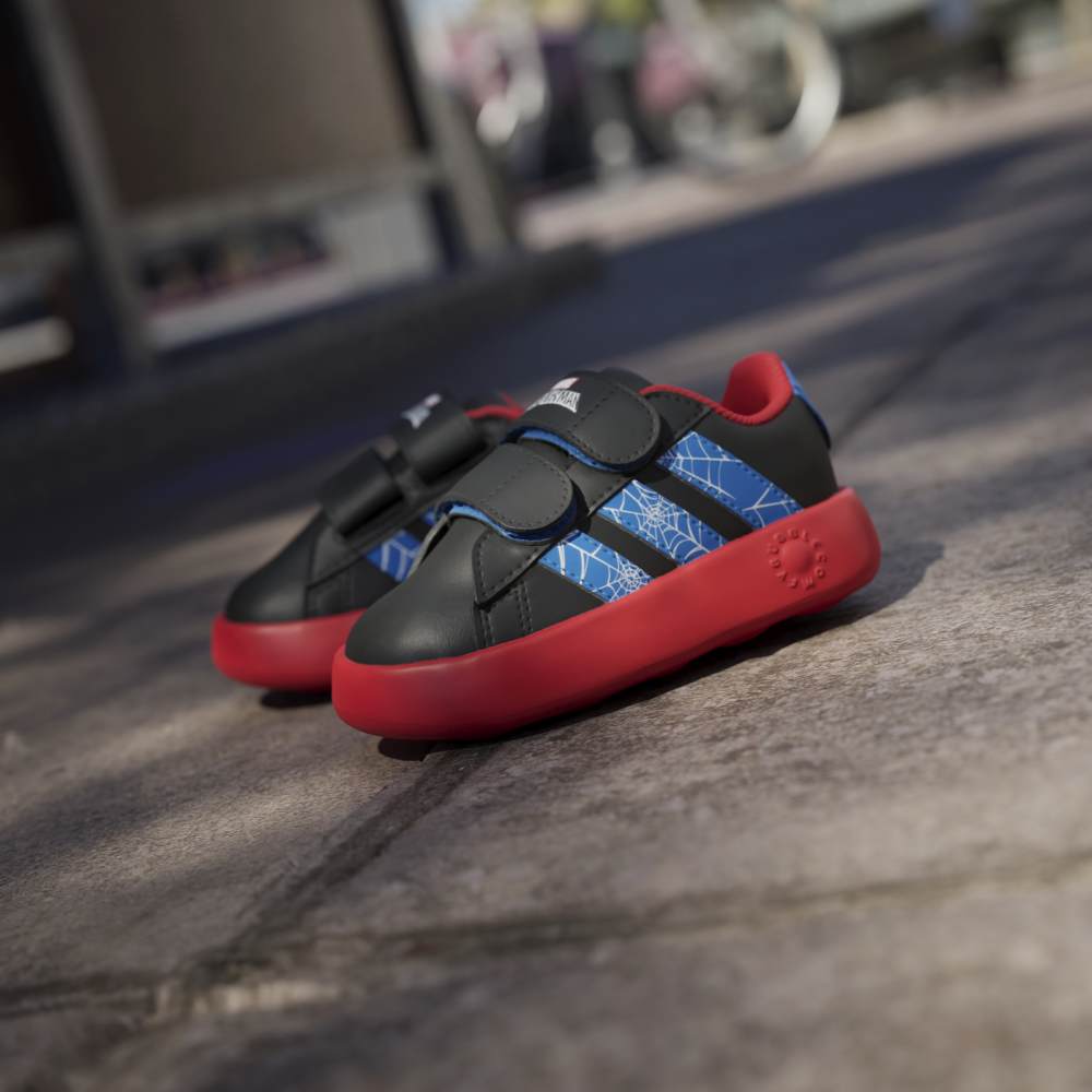 Zapatillas Adidas Grand Court Spider-Man Niños - Urbano | JQ7828 Negro