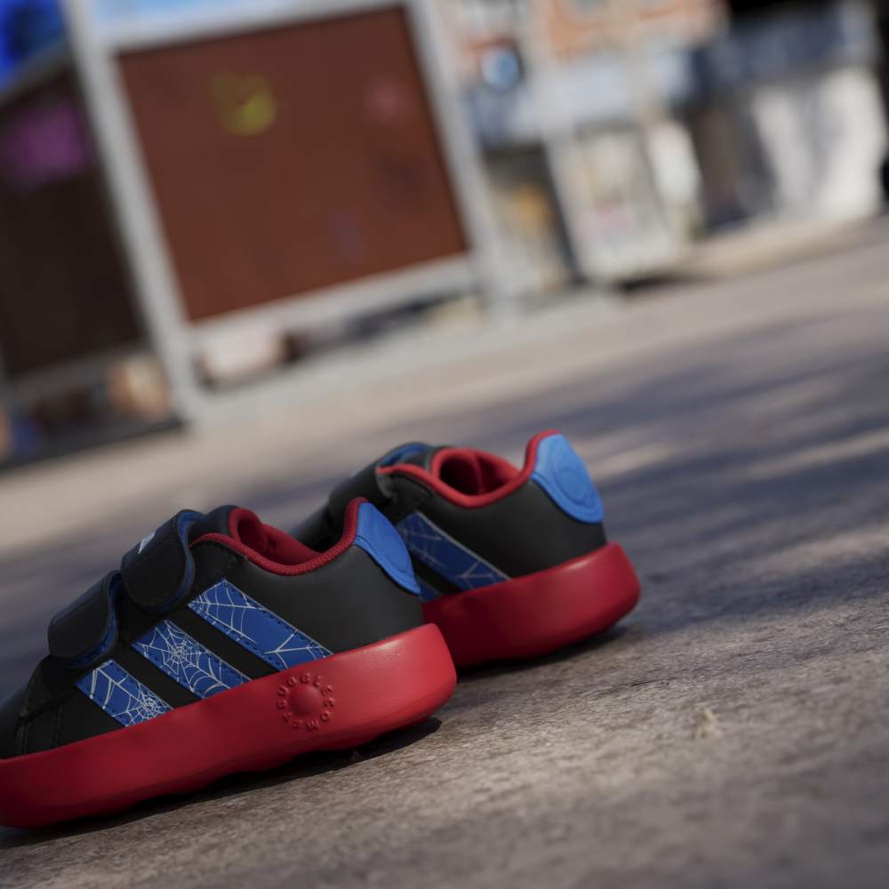 Zapatillas Adidas Grand Court Spider-Man Niños - Urbano | JQ7828 Negro