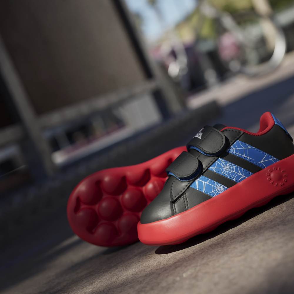 Zapatillas Adidas Grand Court Spider-Man Niños - Urbano | JQ7828 Negro