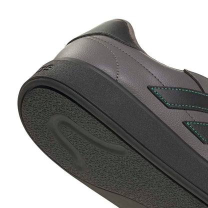 ZAPATILLAS ADIDAS COURTBLOCK JQ8219 - HOMBRE