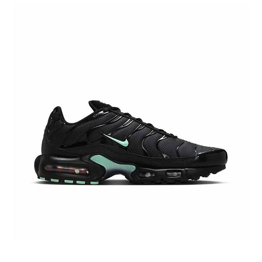 Nike Air Max Plus Hombre - Urbano | DM0032 029 Negro