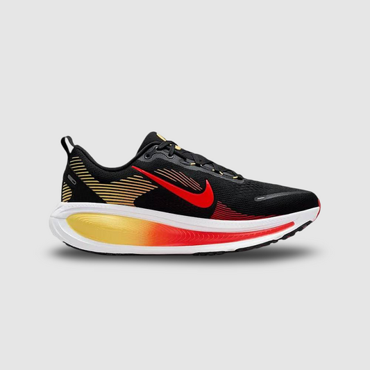 Zapatillas Nike Vomero 18 Hombre - Running | HM6803 016 Negro / Rojo