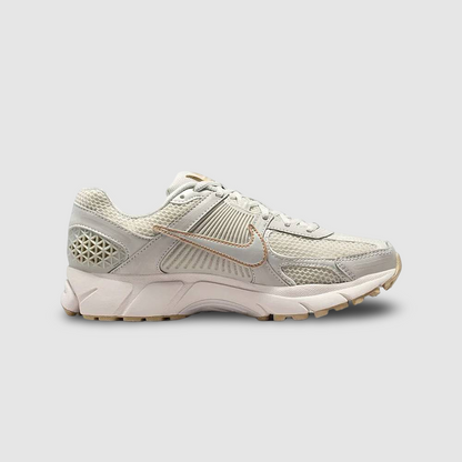 Zapatillas Nike Zoom Vomero 5 Mujer - Running | IB8929 003 Beige